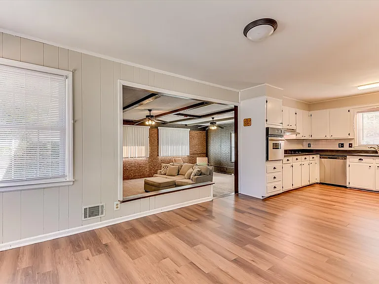 2705 Bolling Rd — Photo 19