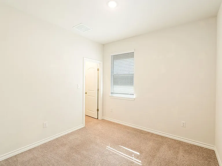838 Pepperbark Loop — Photo 17