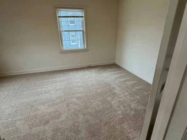 5733 Washington Blvd APT 5, Arlington, VA 22205