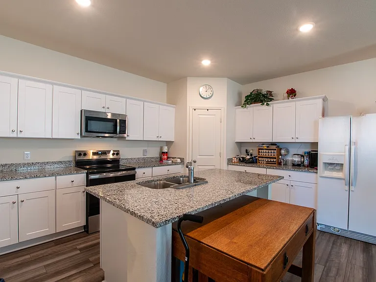 113 Waterhouse Lake Dr — Photo 4