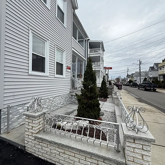 35 Highland Ave #1 — Photo 2