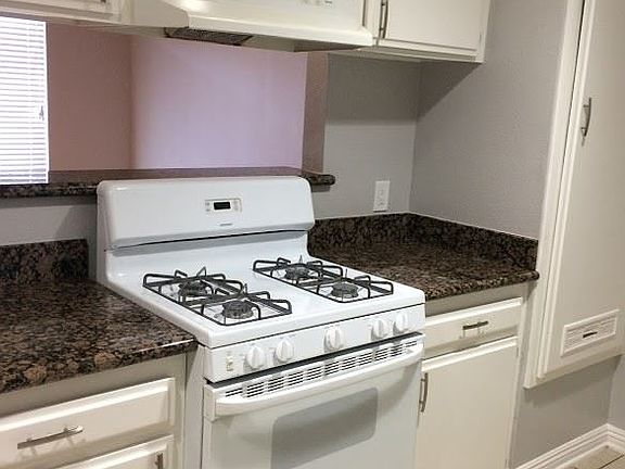 4th image of 316 E Hyde Park Blvd APT 7