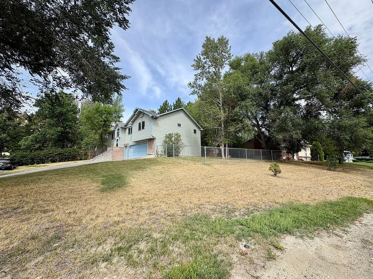 Large West End Home! — Photo 2