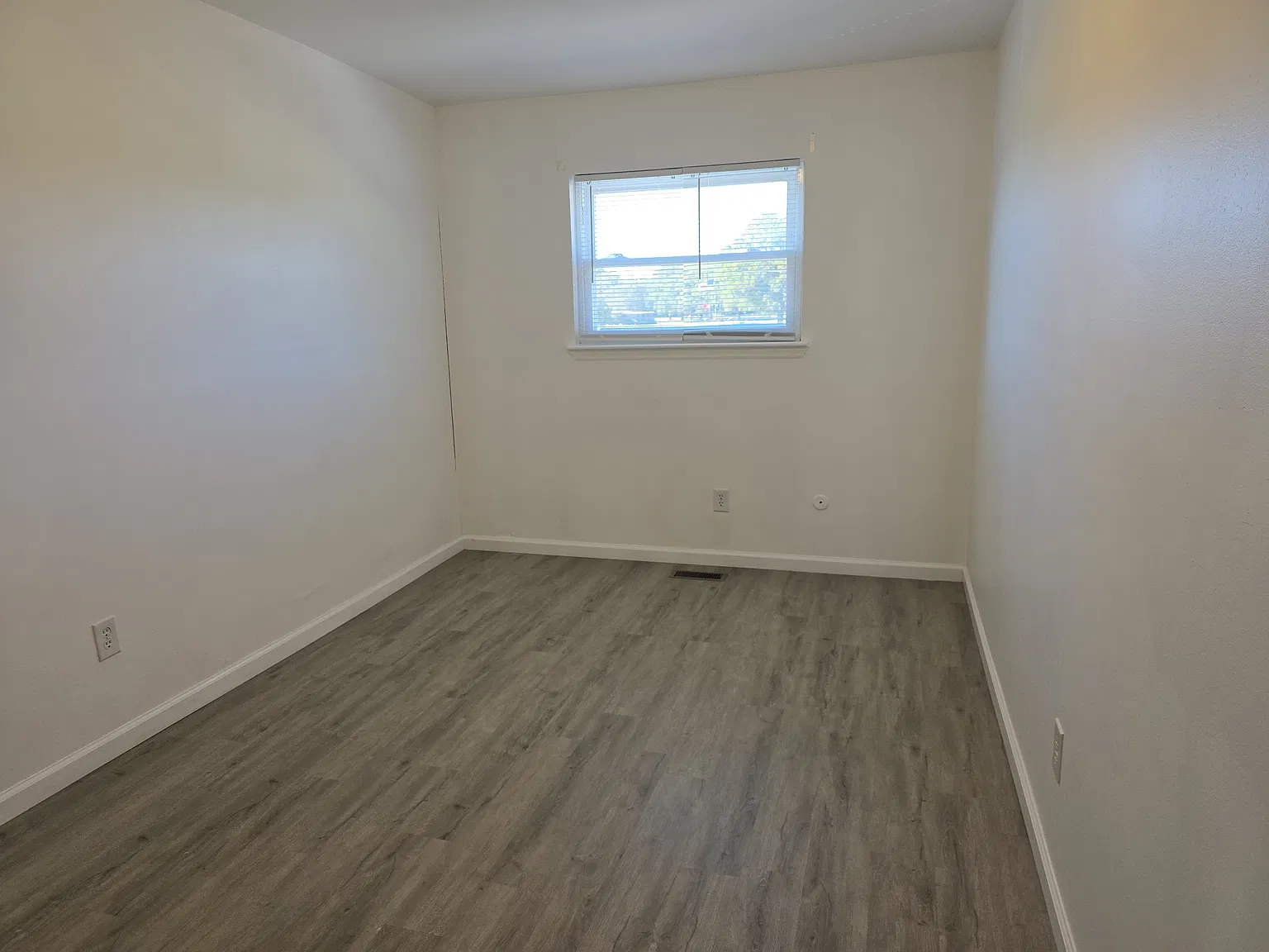 6535 Stoney Point South - 1 — Photo 3
