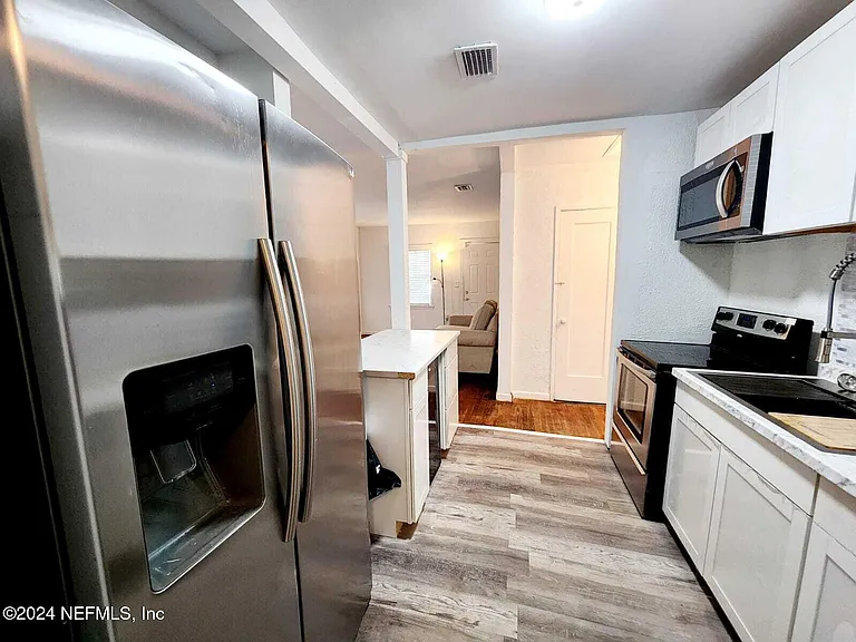 1823 E 25th St — Photo 11