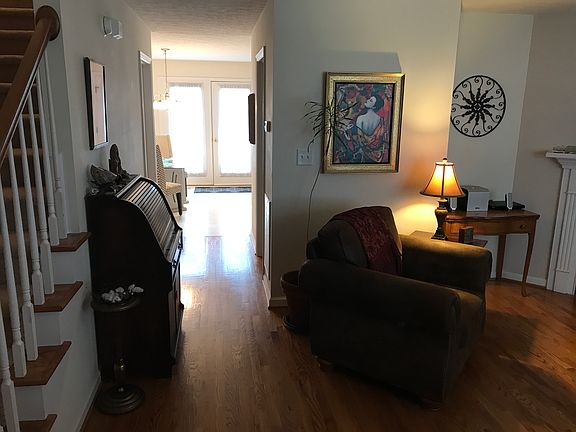 5th image of 708 Wyndhurst Dr