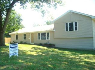 2921 S Wheatland Rd, Decatur, IL 62521