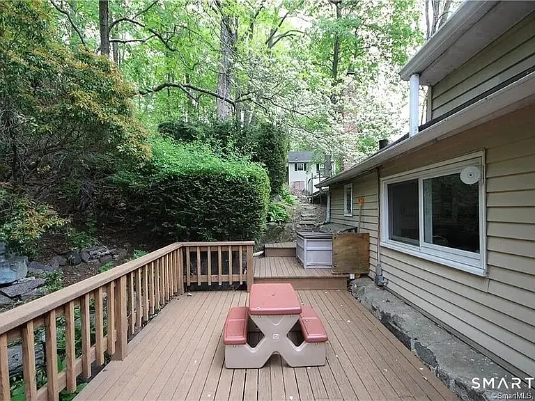 1286 Long Ridge Rd — Photo 3