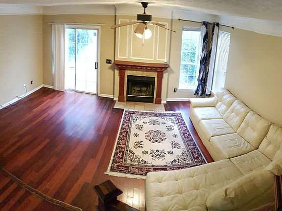 5th image of 3960 Oak Glenn Dr