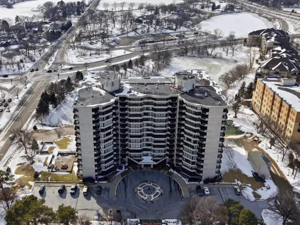 6566 France Ave S APT 902, Edina, MN 55435