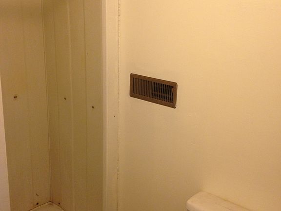 4th image of 934 S Main St APT A