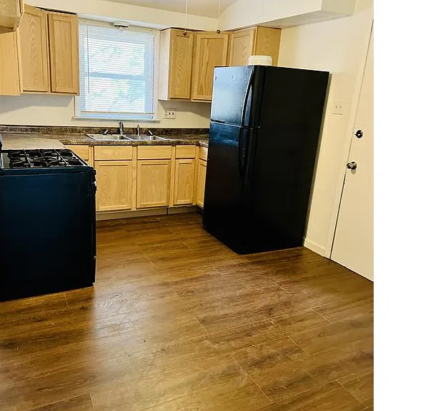 9968 Northampton Dr — Photo 3