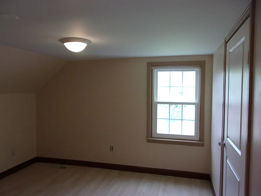 2 bed, 1000 sqft, $1,400 — Photo 4