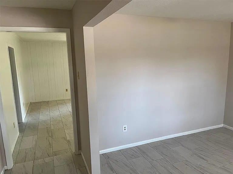 2726 Pickerton Dr — Photo 5