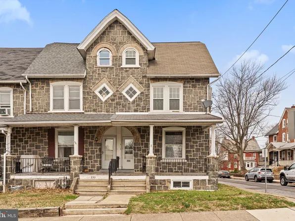 255 Noble St APT B, Souderton, PA 18964