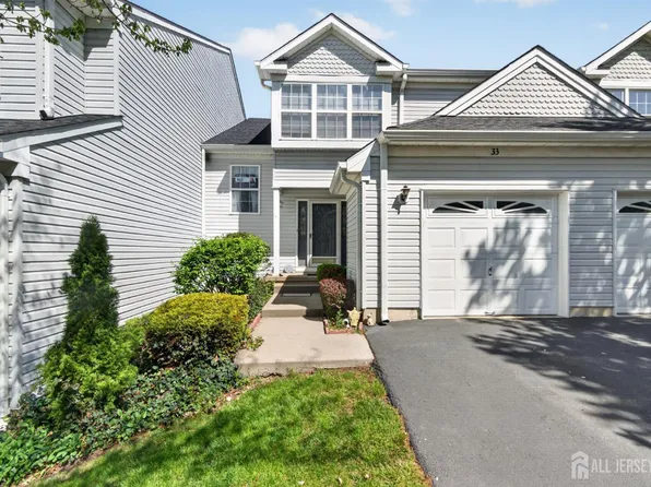 33 Vandeventer Ct, Sayreville, NJ 08872