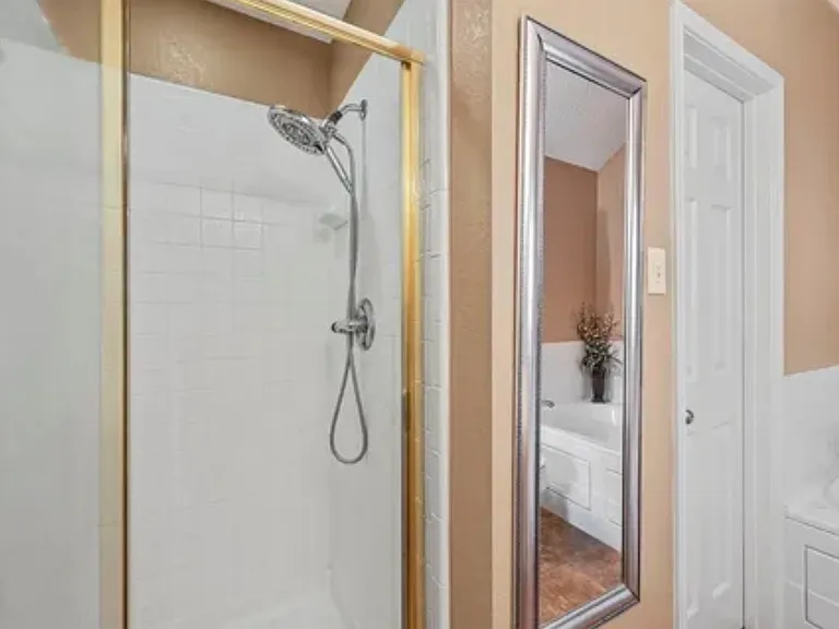 117 E Forestwood Dr — Photo 9