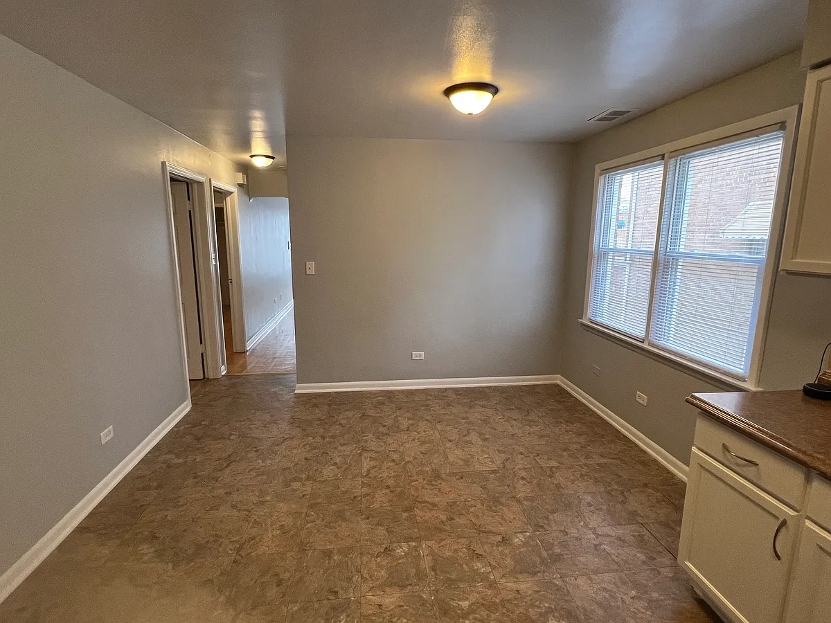 Building Photo - 3535 W 79th St #1