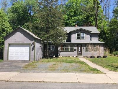 33 Sears St, Shelburne Falls, MA, 01370