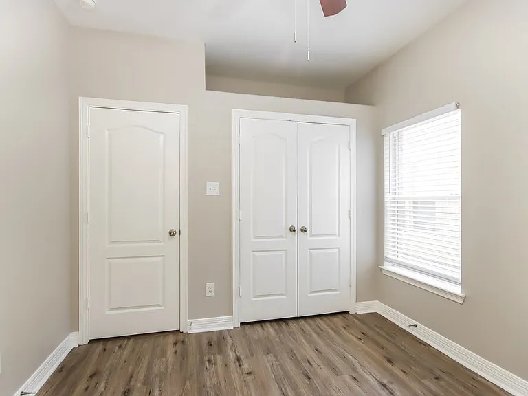 21620 Hackamore Ct — Photo 12
