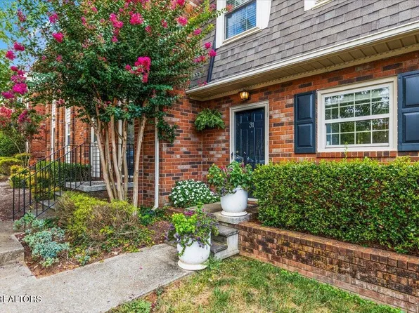 6527 Deane Hill Dr APT 31, Knoxville, TN 37919