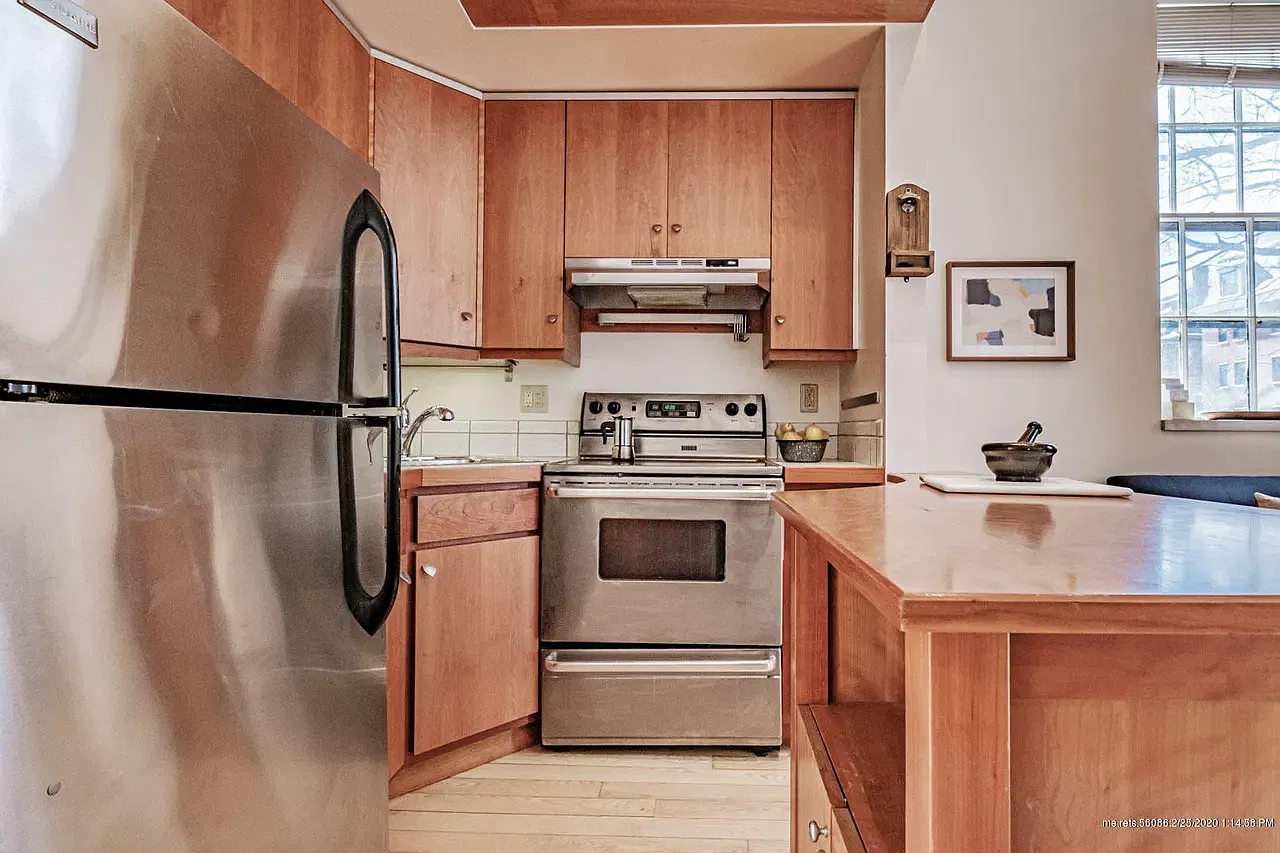 1 bed, 800 sqft, $1,975 — Photo 3