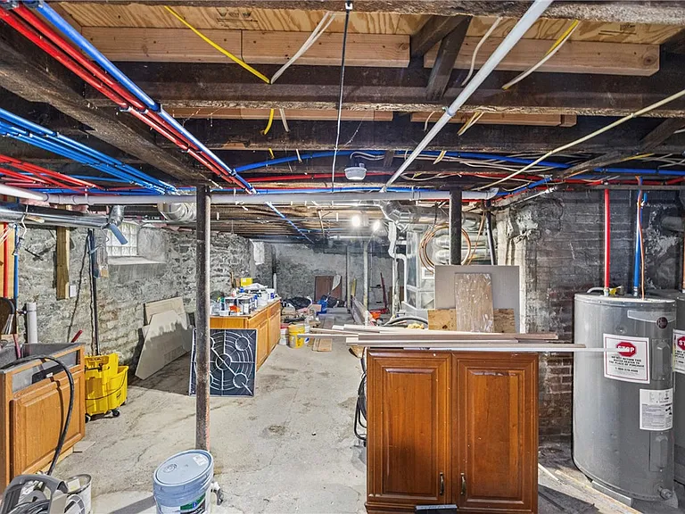 185 Columbia Ave — Photo 23