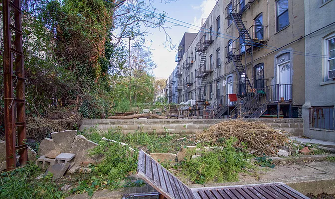 Rented by Nooklyn NYC LLC | media 31