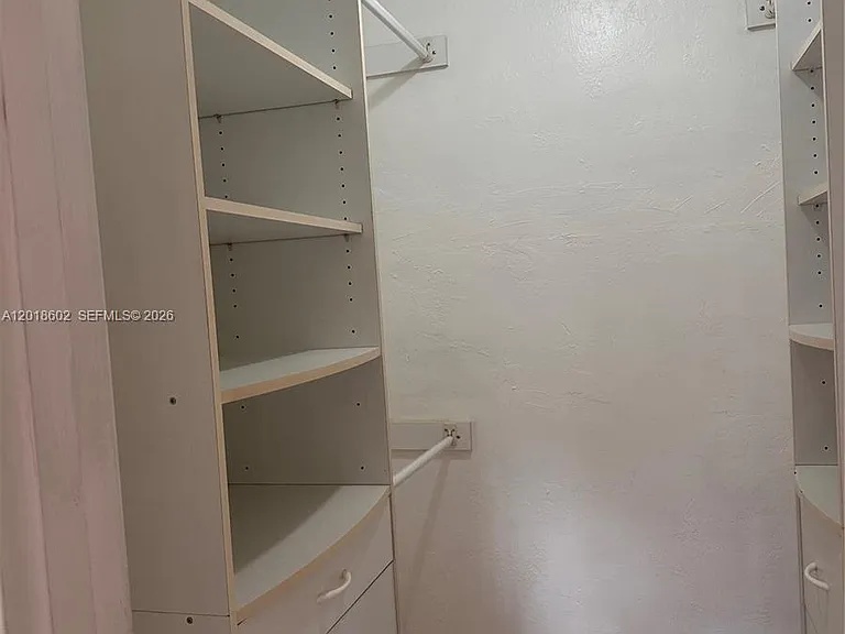 6713 N Kendall Dr #611 — Photo 11