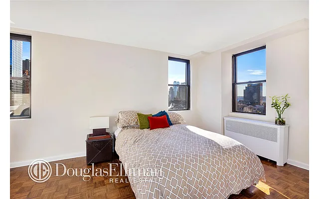 Sold by Douglas Elliman | media 27