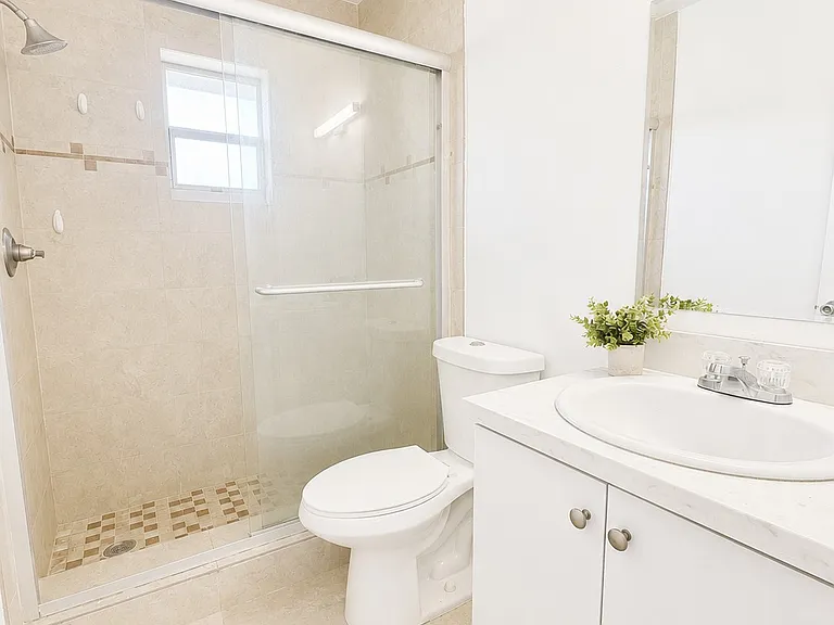 2521 Pierce St #10 — Photo 6