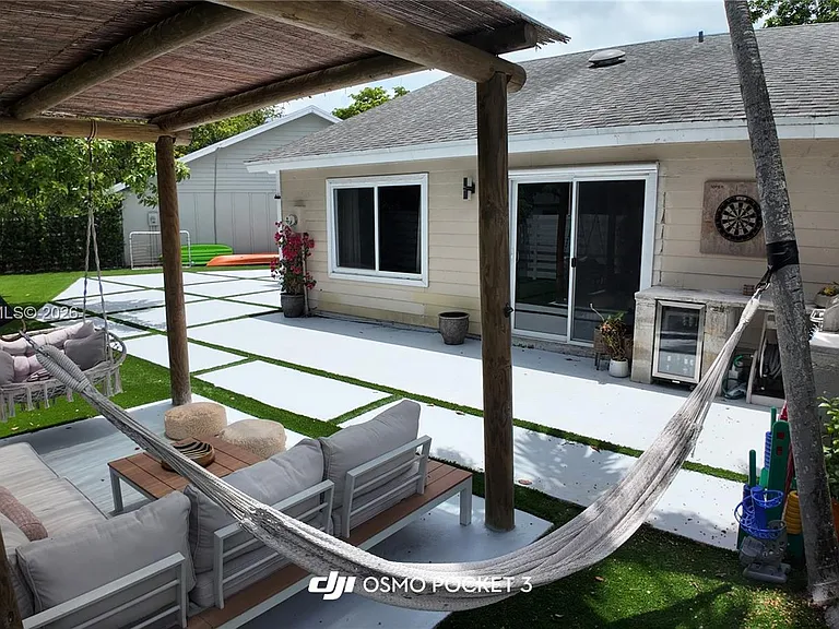 14605 SW 142nd Pl — Photo 33