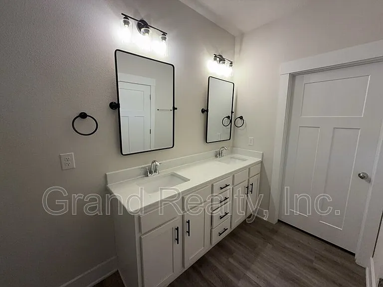 10035 Tuscan Ct — Photo 16