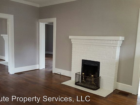 4th image of 121 Cureton St