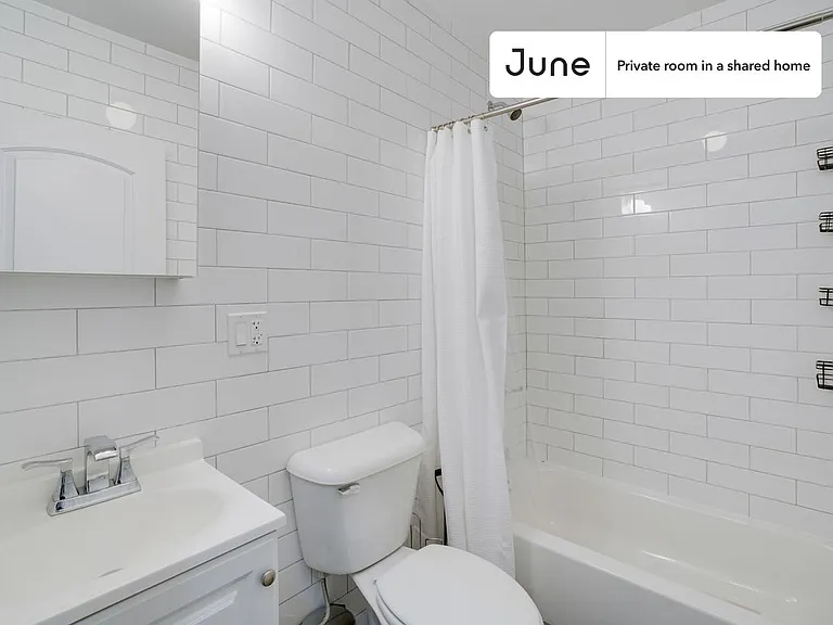 208 E 95th St #C — Photo 12