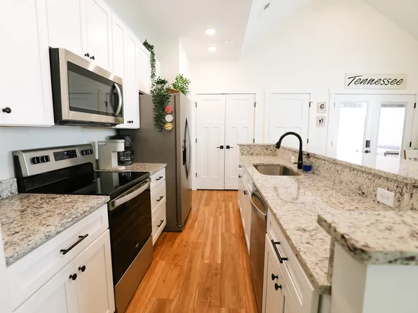 1703 Lynnbrook Ave, Chattanooga, TN 37404