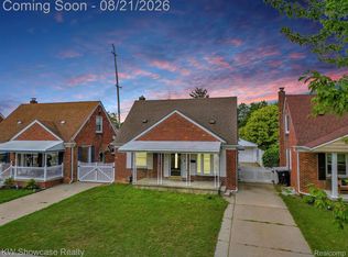 1220 12th St, Wyandotte, MI 48192