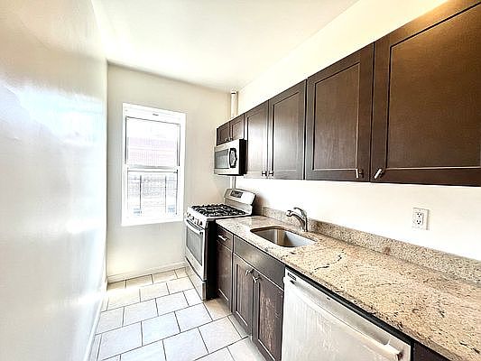 4th image of 3410 84th St APT E42