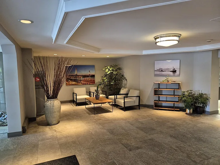 1135 Quayside Dr #401 — Photo 8