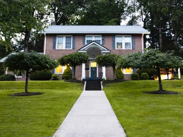 419 Oakhurst Ave, Bluefield, WV 24701