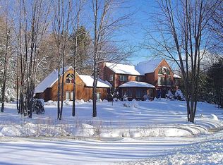 82 Pilgrim Dr, Bedford, NH 03110