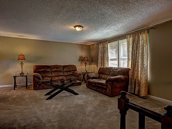 4th image of 2796 Ravenwood Dr