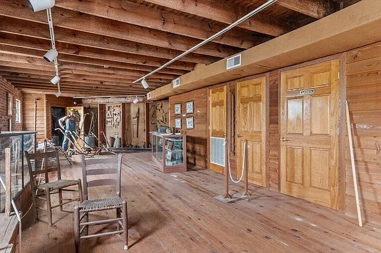 306 W Main St #1 — Photo 3