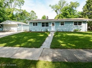 212 N Elmwood Ave, Palatine, IL 60074