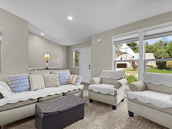 4th image of 947 Ashlee Ct