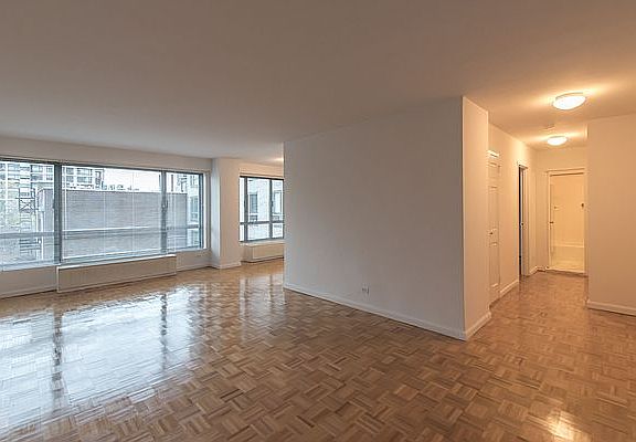 3rd image of 501 E 87th St #6A