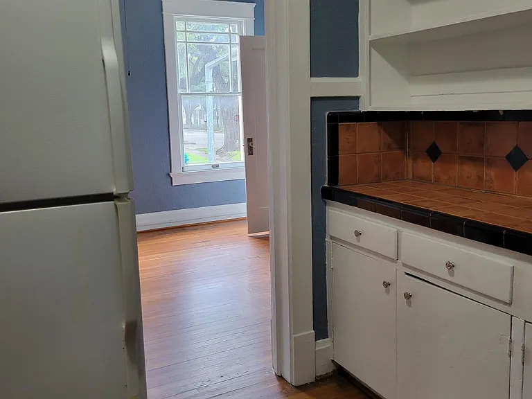 802 McGowen St #12 — Photo 12
