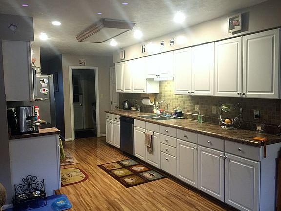 3rd image of 34 W Dorton Blvd