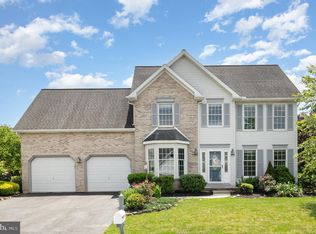 2219 Canterbury Dr, Mechanicsburg, PA 17055