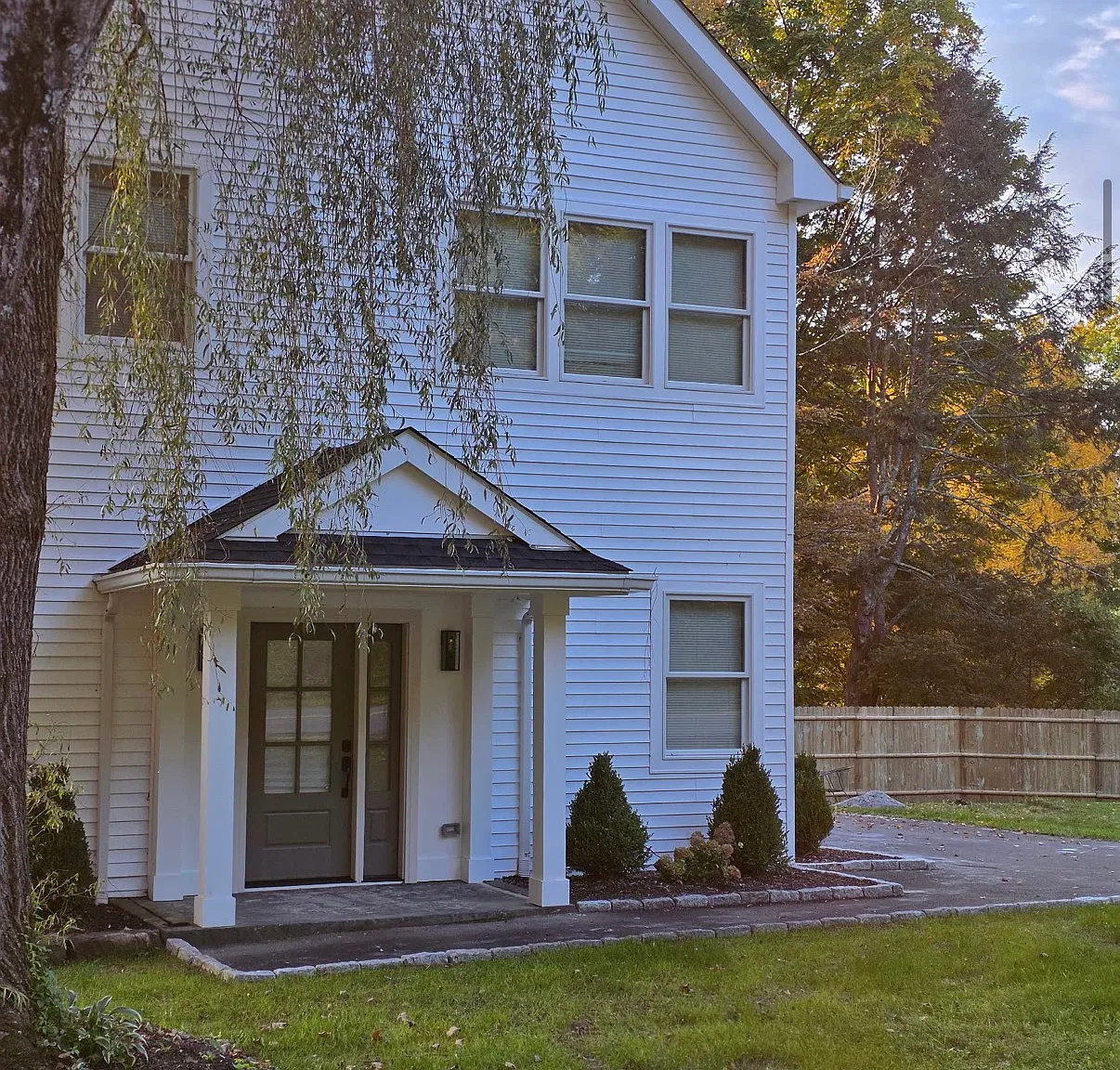 4 bed, 3.5 bath, 2400 sqft, $5,300 — Photo 1